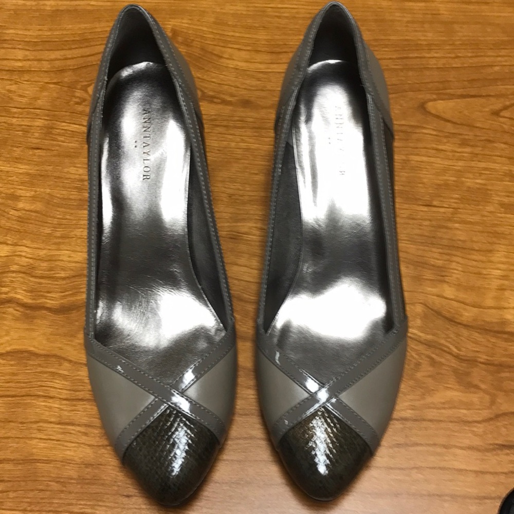 Ann Taylor pumps